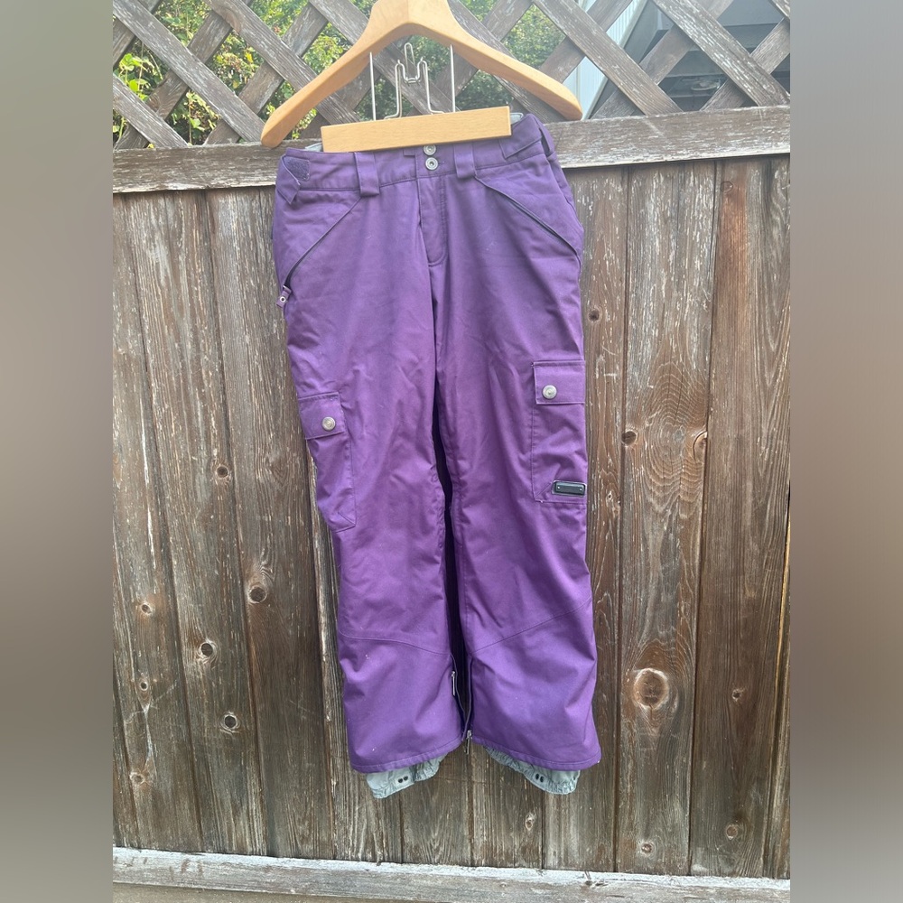 Purple snow pants in EUC 100% waterproof  Size M Women